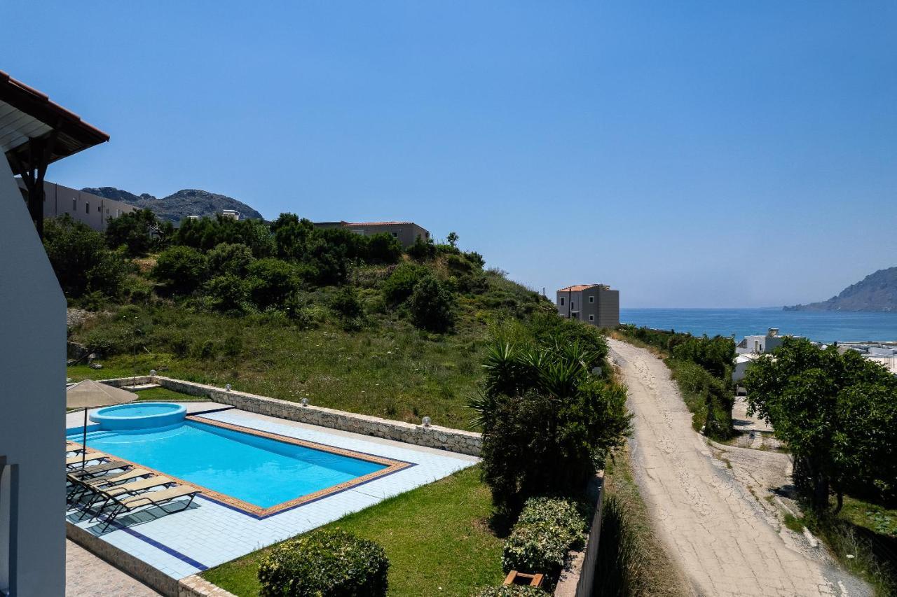 Anthos Apartments Плакиас Екстериор снимка