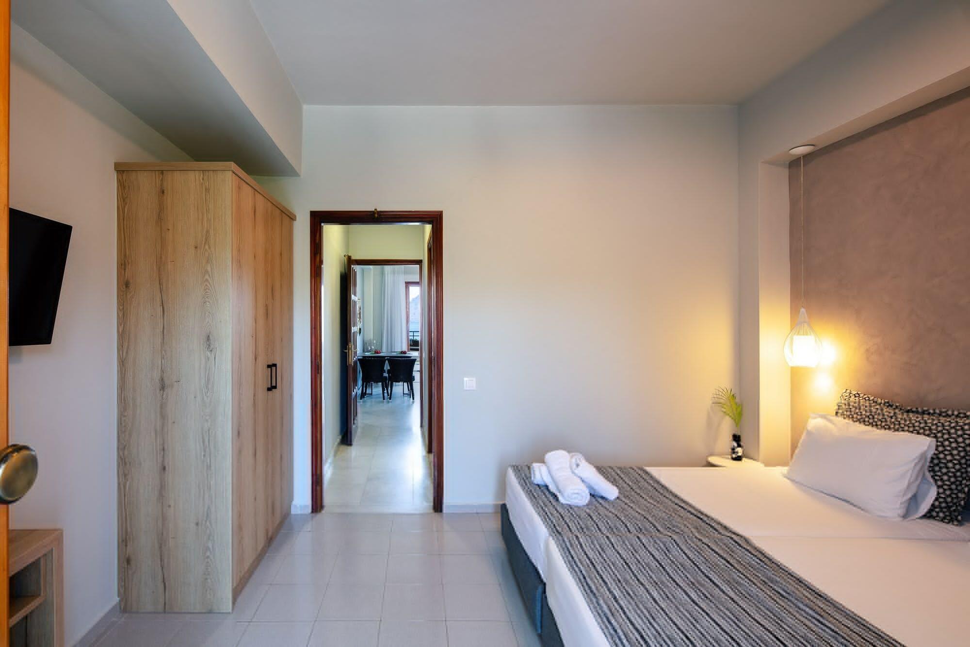 Anthos Apartments Плакиас Екстериор снимка