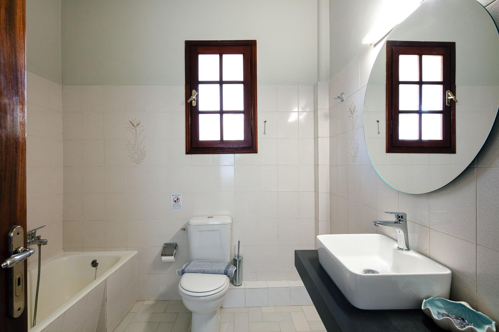 Anthos Apartments Плакиас Екстериор снимка